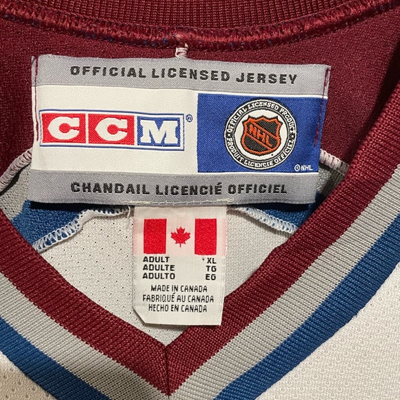 Colorado Avalanche Jersey - Picture 4 of 11